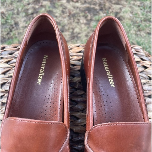 NEW Naturalizer Kilty Moccasin Inspired Cognac Leather  Slip on Penny Loafer 11 - Picture 5 of 13